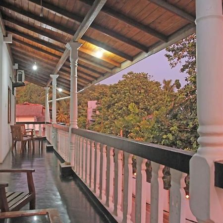 ซันนี มู้ด เกสท์เฮาส์ Bed & Breakfast อูนาวาตูนา ภายนอก รูปภาพ