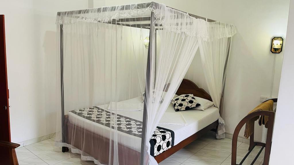 ซันนี มู้ด เกสท์เฮาส์ Bed & Breakfast อูนาวาตูนา ภายนอก รูปภาพ