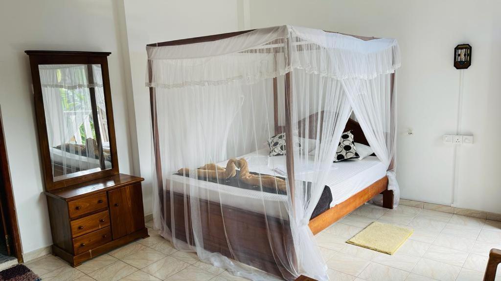 ซันนี มู้ด เกสท์เฮาส์ Bed & Breakfast อูนาวาตูนา ภายนอก รูปภาพ